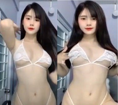 Em xinh sexy trong bộ đồ ren trắng